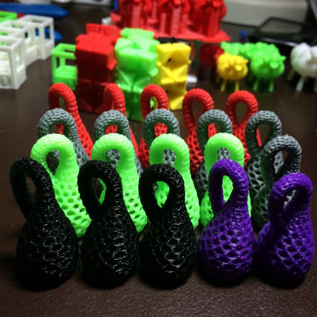 Asher Nahmias: @Dizingof 3D Artist Klein Bottle – Math Art  http://www.3dizingof.com The Klein Bottle is a non-orientable object that would be difficult to create by other methods. The organic surface highlights the beauty of the form.